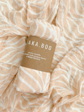 Load image into Gallery viewer, Seakaboo | Peach Fleur Wrap
