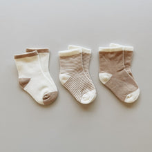 Load image into Gallery viewer, Susukoshi | Organic Socks - Solid Lines (3 pack)