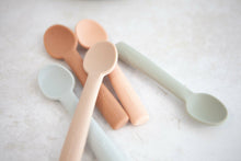 Load image into Gallery viewer, Rommer Co | Cinnamon + Nude Spoon Set