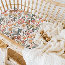 Load image into Gallery viewer, Snuggle Hunny Kids | Australiana Bassinet Sheet/Change Pad Cover
